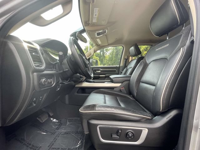 Used 2019 RAM 1500 Laramie AWD/4WD image 9