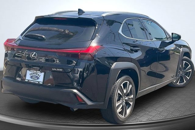 Used 2019 Lexus UX 200 w/ Premium Package FWD image 13