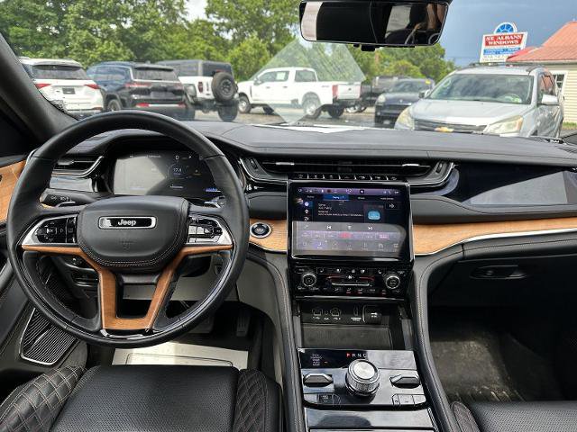 Used 2024 Jeep Grand Cherokee Summit AWD/4WD image 24