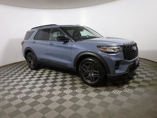 Certified 2025 Ford Explorer ST-Line w/ Premium Package image 5