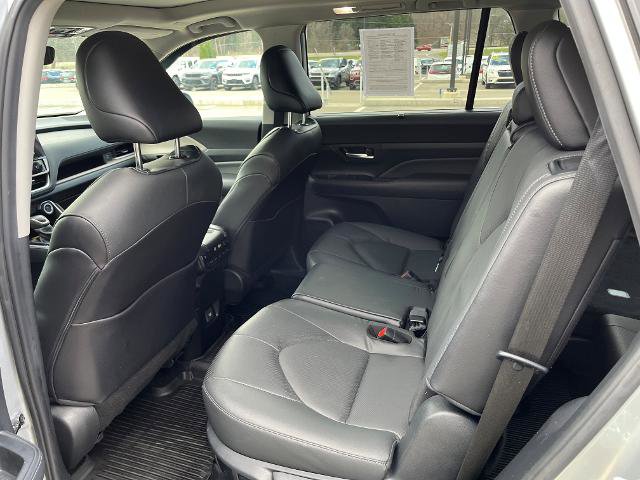 Used 2024 Toyota Grand Highlander Limited image 9