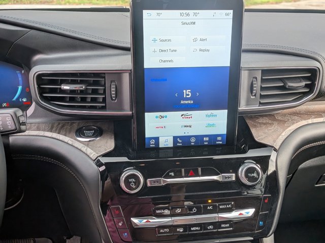 Certified 2024 Ford Explorer Platinum w/ Technology Package image 21