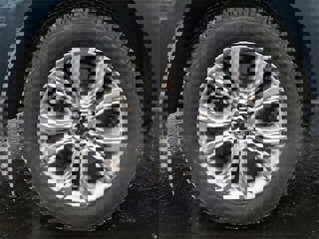 Certified 2024 Ford Edge Titanium image 5