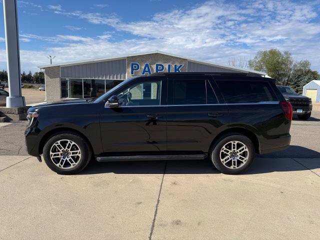 Certified 2025 Ford Expedition Active AWD/4WD image 3