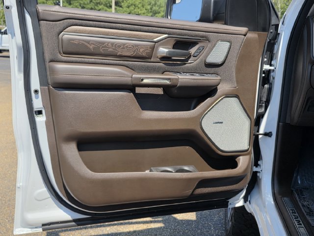 Used 2025 RAM 1500 Limited AWD/4WD image 17