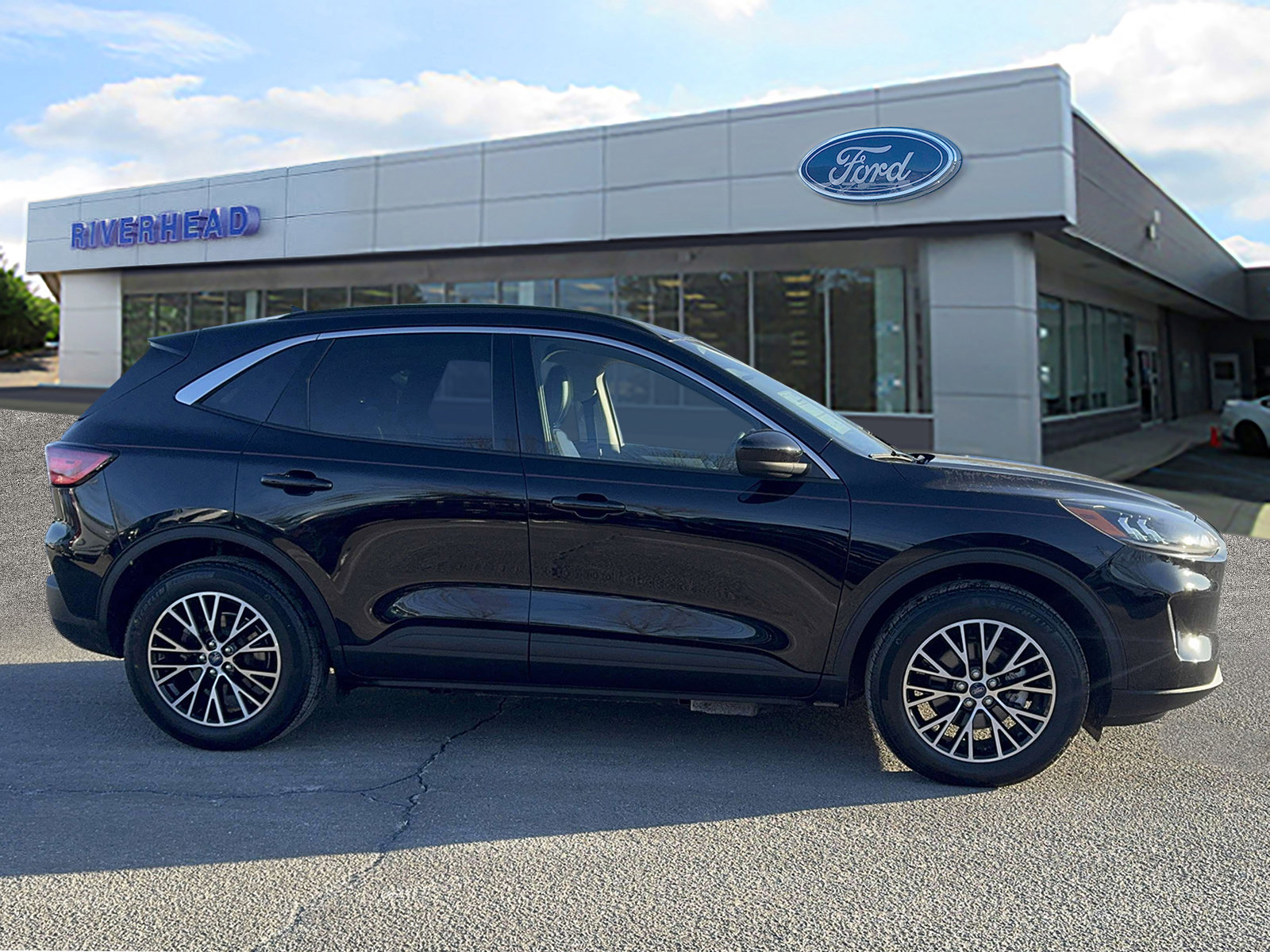 Certified 2022 Ford Escape SEL w/ Technology Package image 3