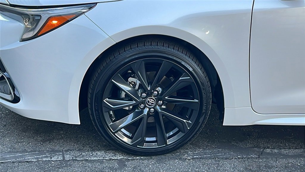 Used 2025 Toyota Corolla XSE image 6