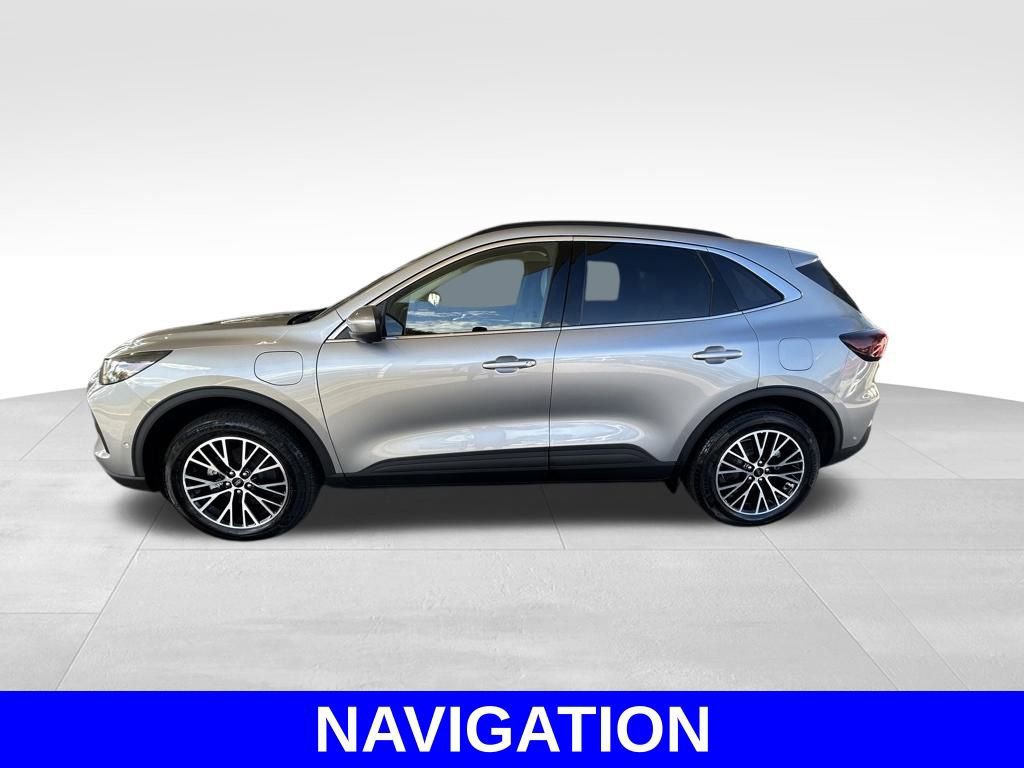 Certified 2024 Ford Escape SE w/ PHEV Premium Package FWD image 6