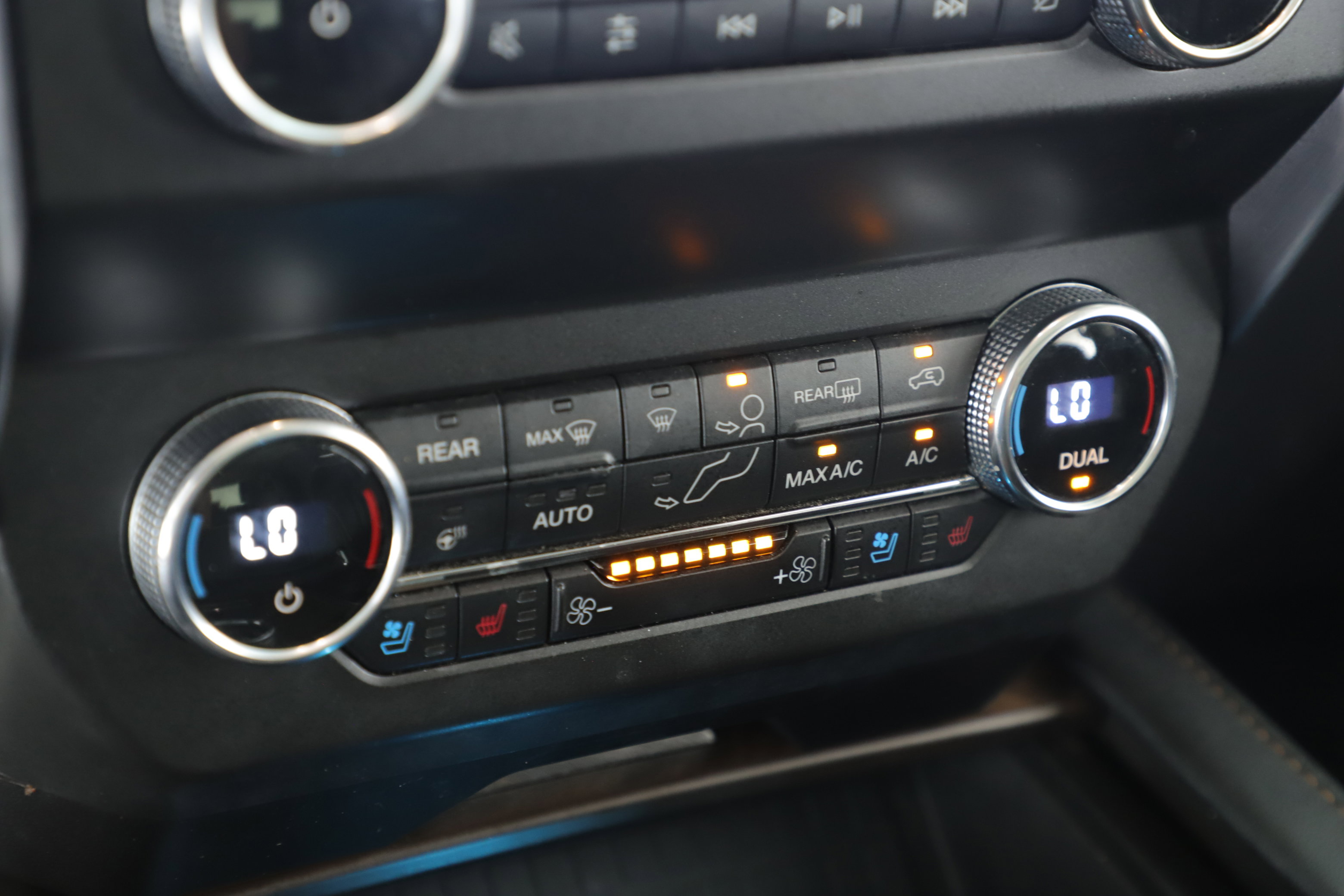 Certified 2019 Ford Expedition Platinum image 16