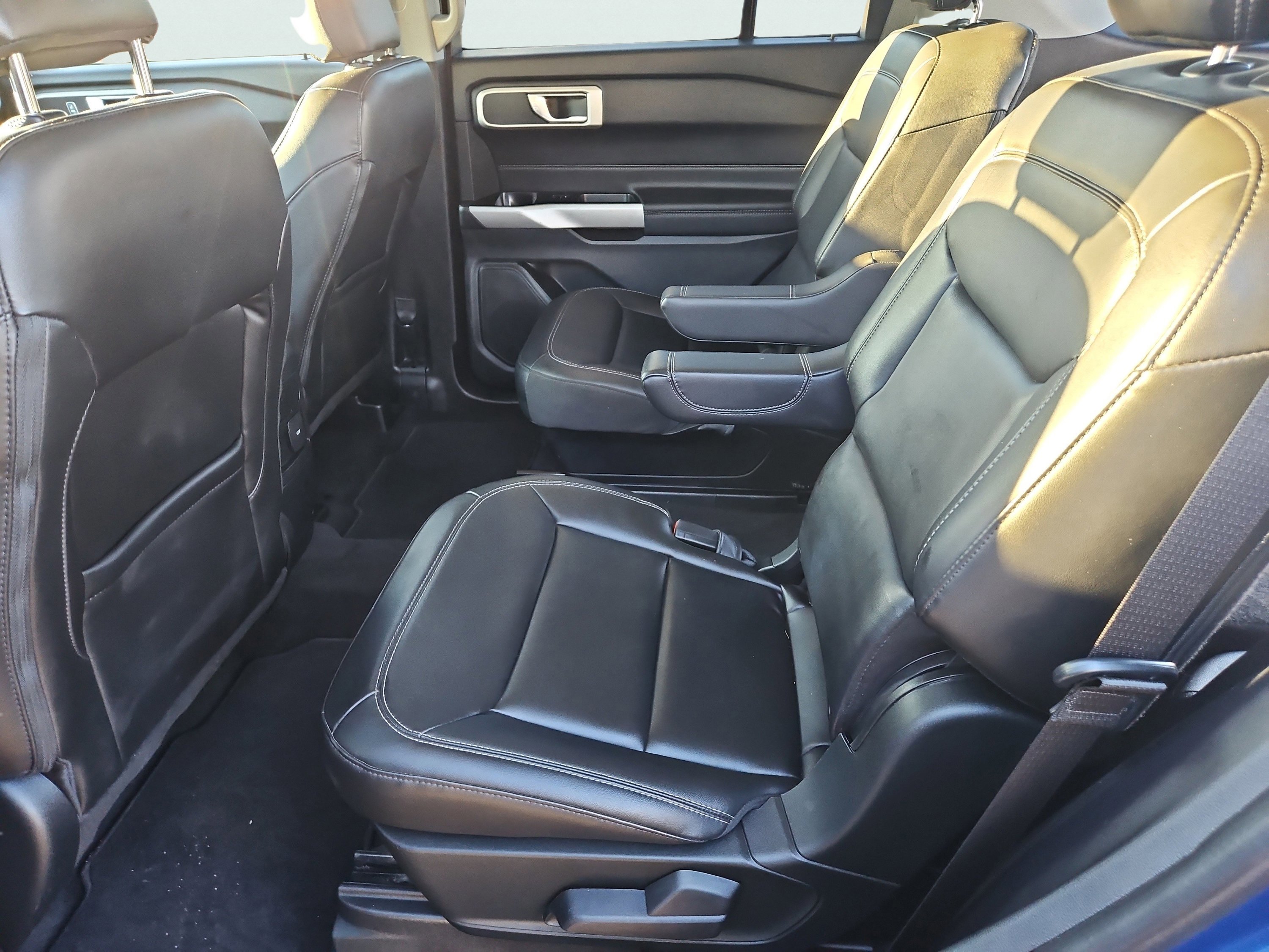 Certified 2022 Ford Explorer XLT w/ Equipment Group 202A image 35