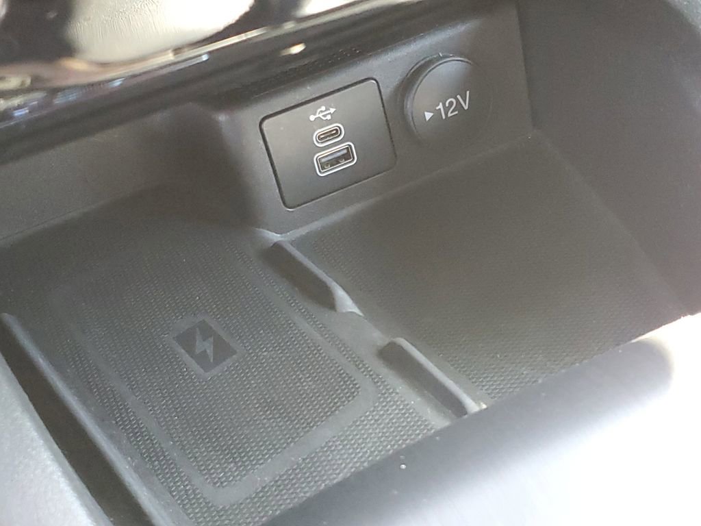 Certified 2025 Ford Escape Platinum AWD/4WD image 23