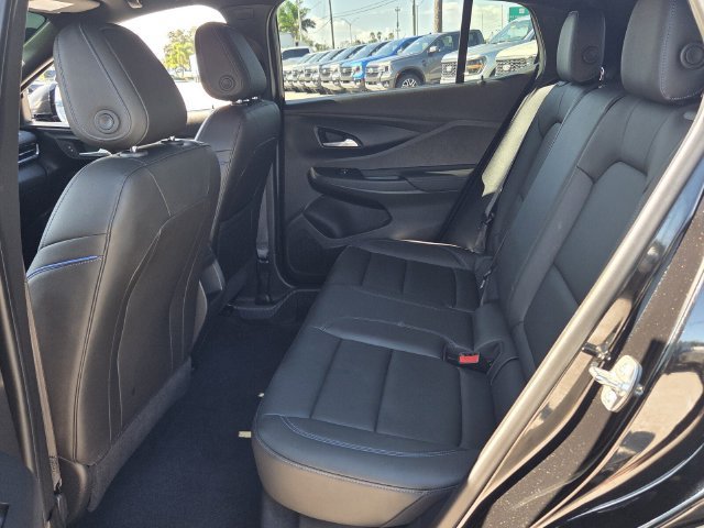 Used 2025 Buick Envista Sport Touring w/ Convenience I Package FWD image 13