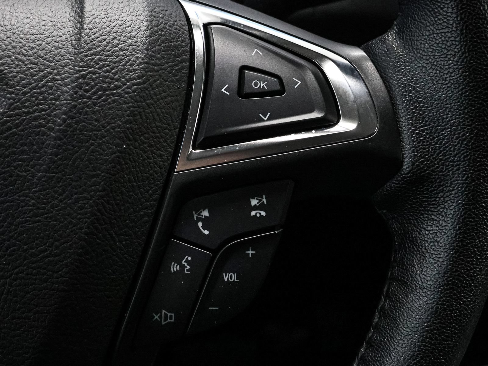 Certified 2022 Ford Edge SEL AWD/4WD image 33