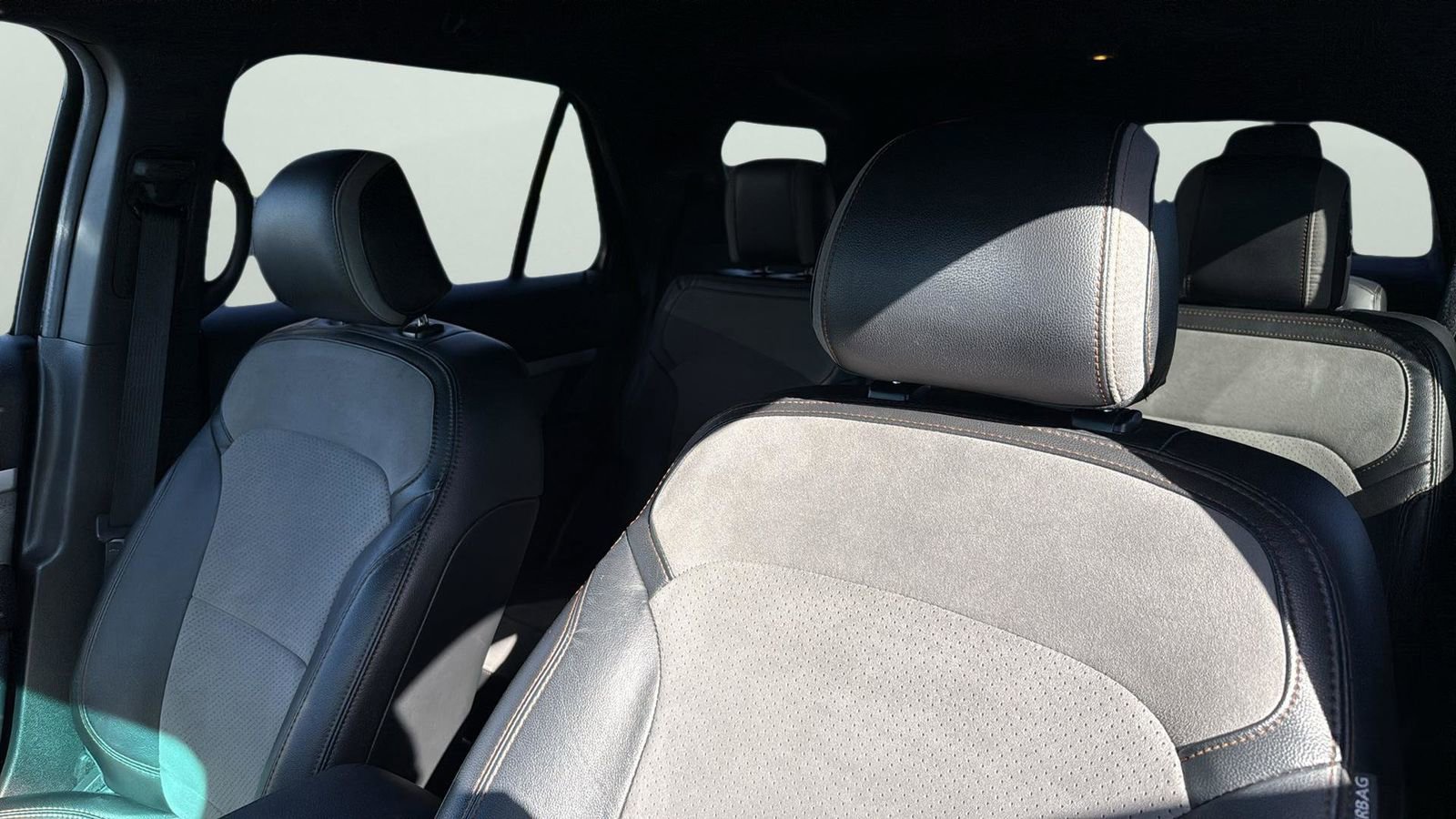 Certified 2017 Ford Explorer XLT w/ Equipment Group 202A image 10