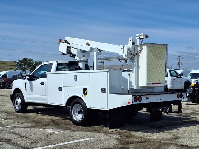 Certified 2019 Ford F350 XL w/ Power Equipment Group image 3