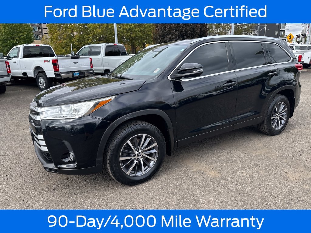 Used 2019 Toyota Highlander XLE AWD/4WD image 3