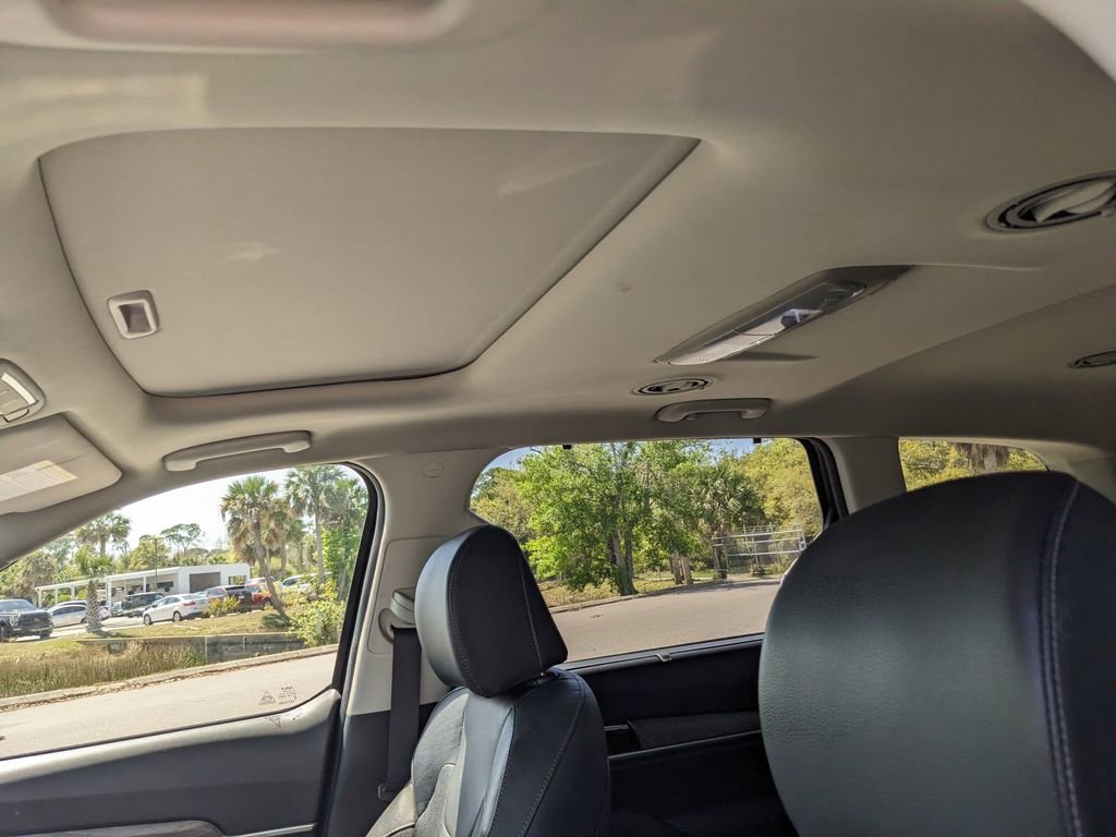 Used 2022 Kia Telluride EX w/ EX Premium Package image 22