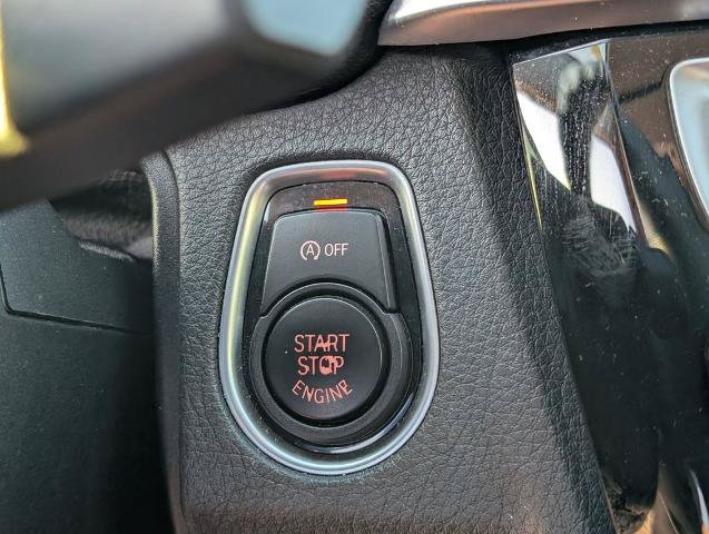 Used 2018 BMW 320i Sedan RWD image 21