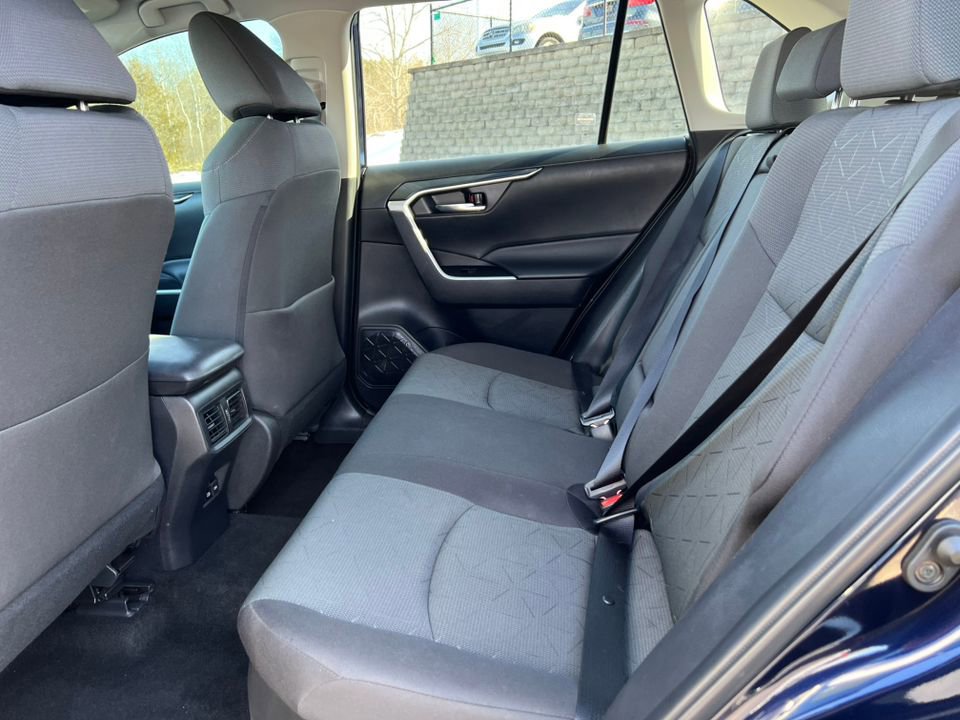 Used 2024 Toyota RAV4 XLE image 9