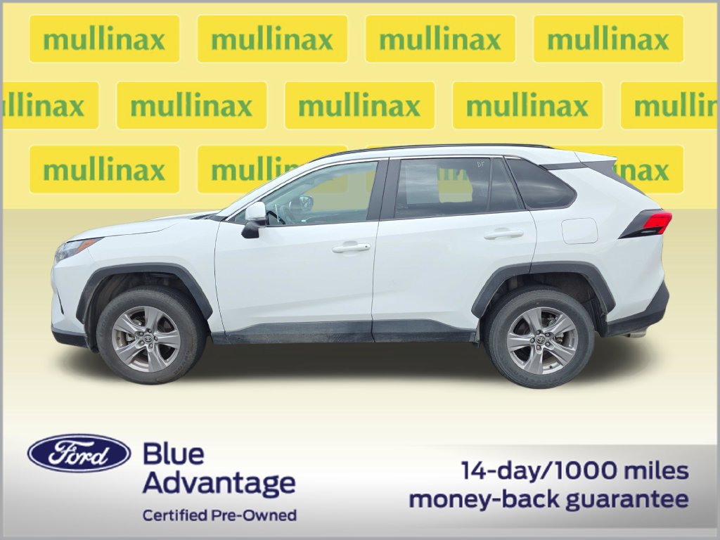Used 2025 Toyota RAV4 XLE AWD/4WD image 12