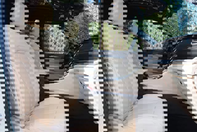 Used 2025 Jeep Grand Cherokee L Limited w/ Luxury Tech Group II image 11