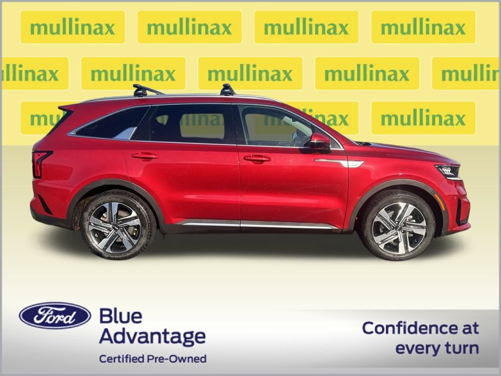 Used 2023 Kia Sorento EX image 2