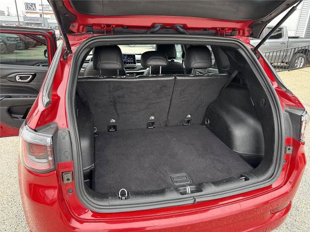 Used 2022 Jeep Compass Limited image 28
