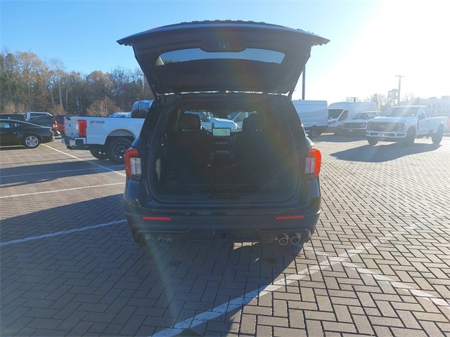 Certified 2025 Ford Explorer ST image 12