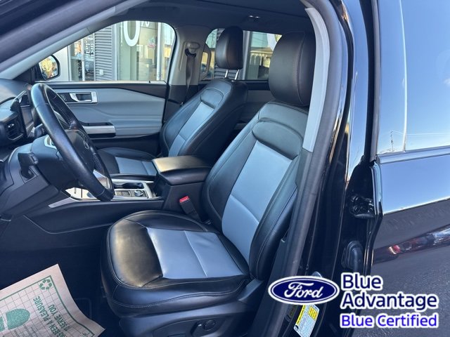 Certified 2022 Ford Explorer XLT w/ Equipment Group 202A image 16