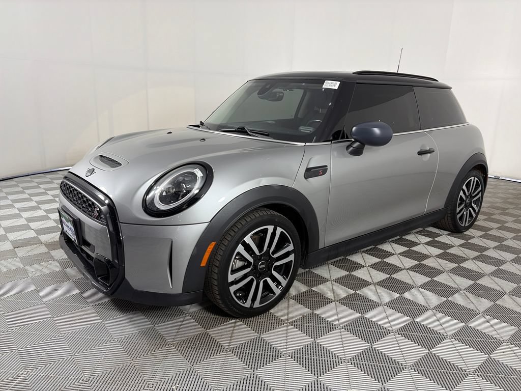 Used 2024 MINI Cooper S FWD image 3