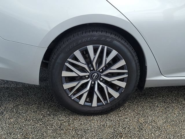 Used 2023 Nissan Altima 2.5 SV FWD image 7