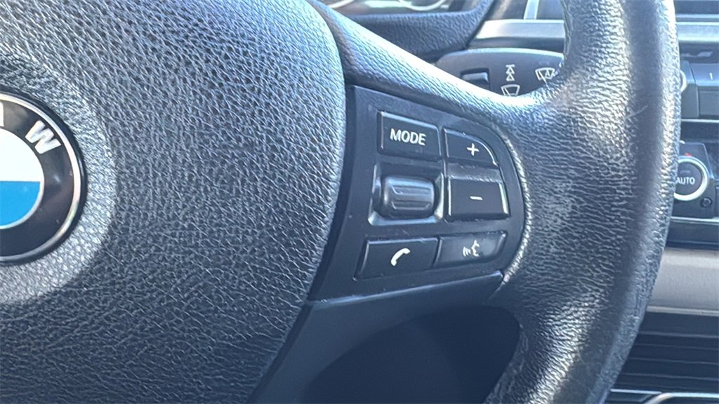 Used 2017 BMW 320i Sedan image 13