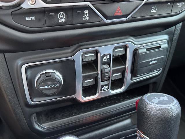 Used 2023 Jeep Wrangler Unlimited Sport AWD/4WD image 24