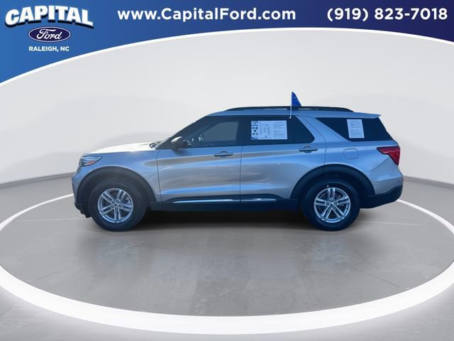Certified 2022 Ford Explorer XLT image 3