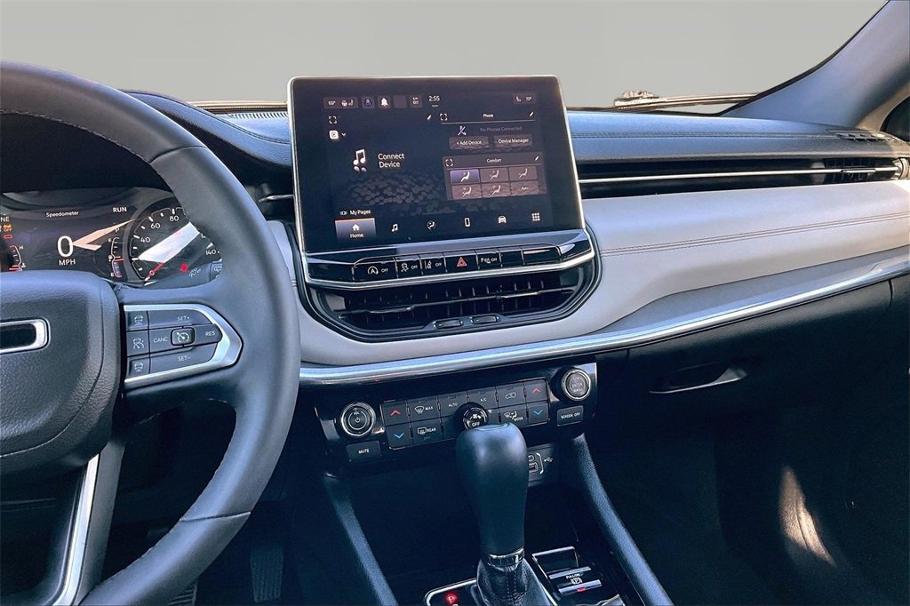 Used 2023 Jeep Compass Limited image 6