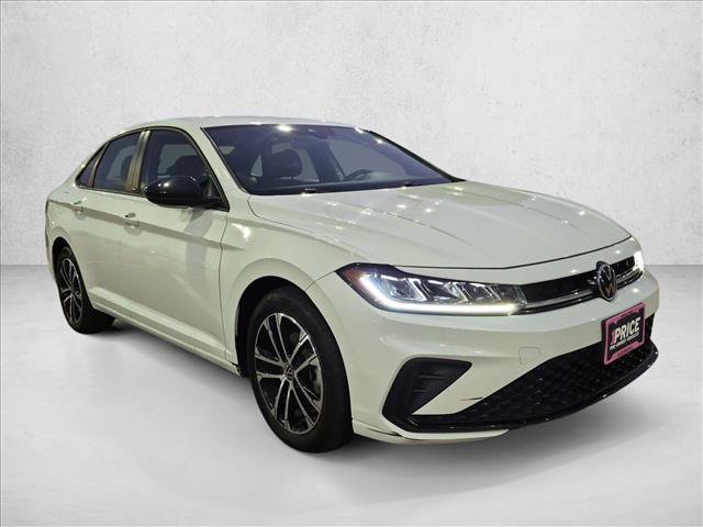 Used 2025 Volkswagen Jetta Sport FWD image 3