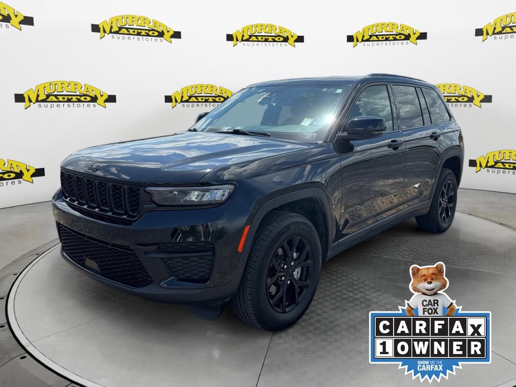 Used 2025 Jeep Grand Cherokee Altitude AWD/4WD image 1