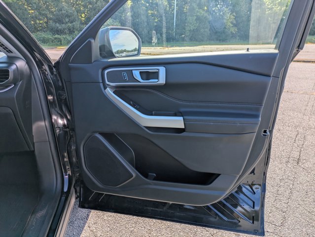 Certified 2023 Ford Explorer XLT w/ Equipment Group 202A image 31