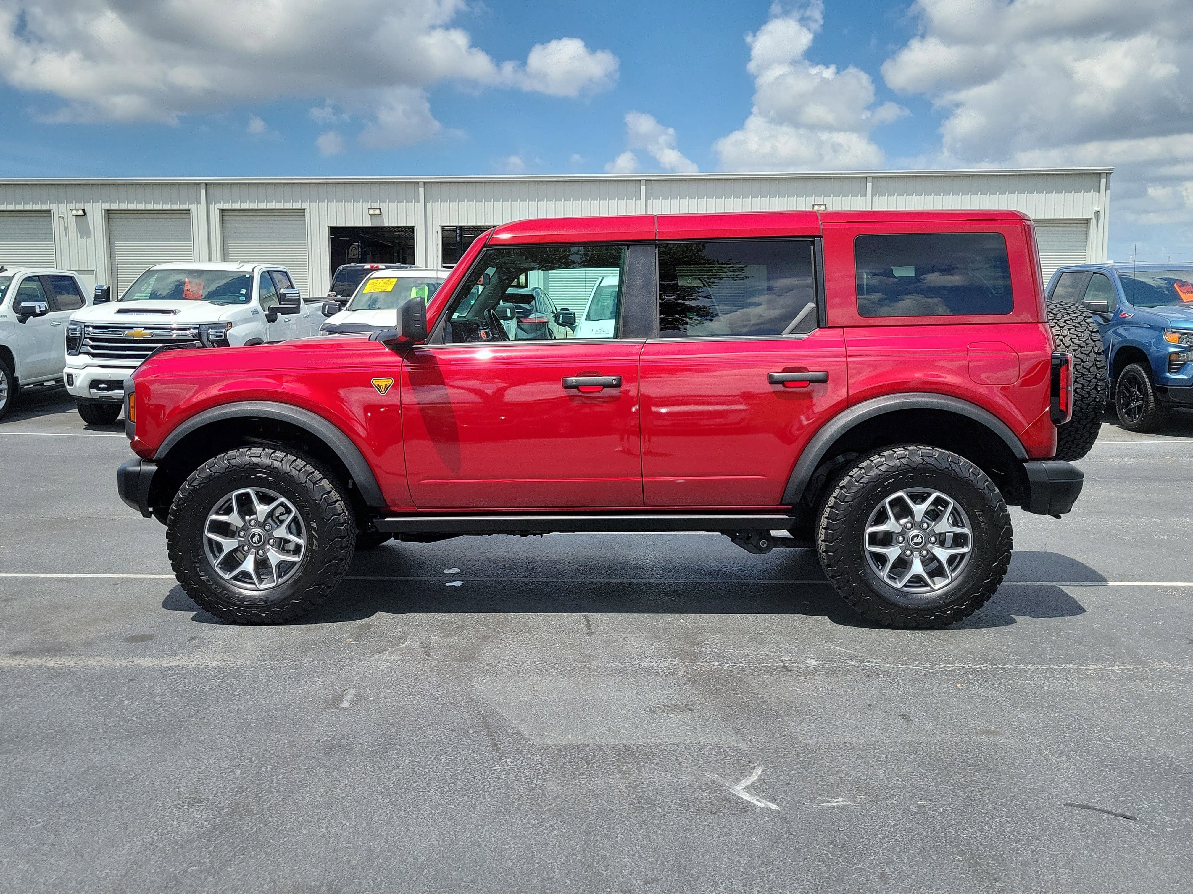 Certified 2025 Ford Bronco Badlands AWD/4WD image 6