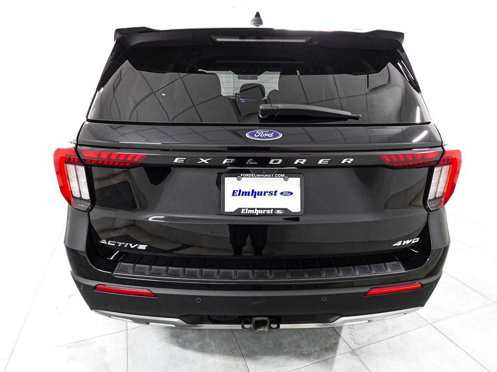Certified 2025 Ford Explorer Active w/ Active Comfort Package AWD/4WD image 5