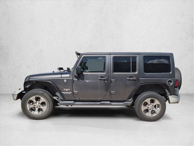 Used 2017 Jeep Wrangler Unlimited Sahara w/ Connectivity Group AWD/4WD image 8