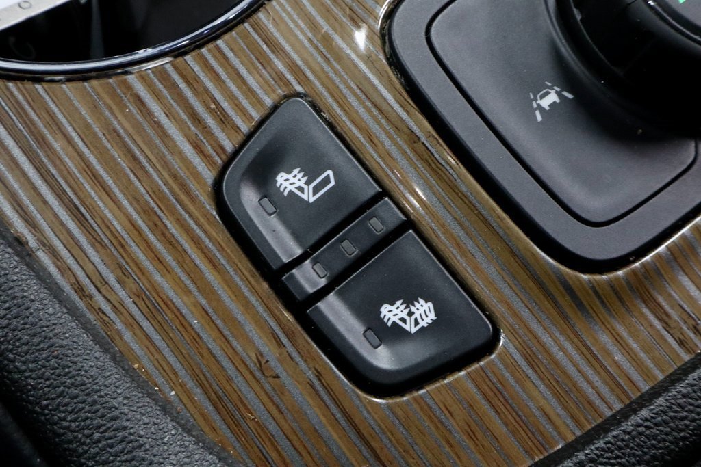 Used 2023 GMC Acadia SLE w/ Driver Convenience Package image 11