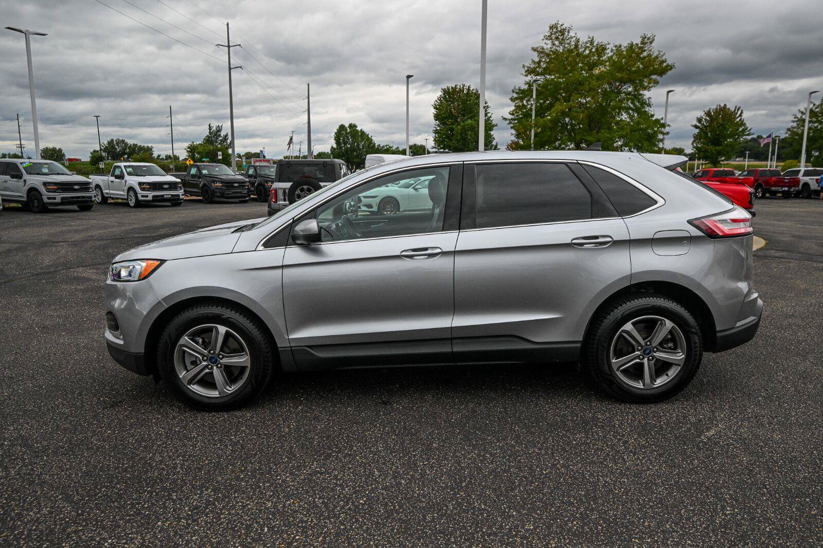 Certified 2022 Ford Edge SEL w/ Convenience Package AWD/4WD image 8