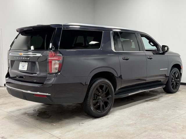 Used 2024 Chevrolet Suburban LT image 12