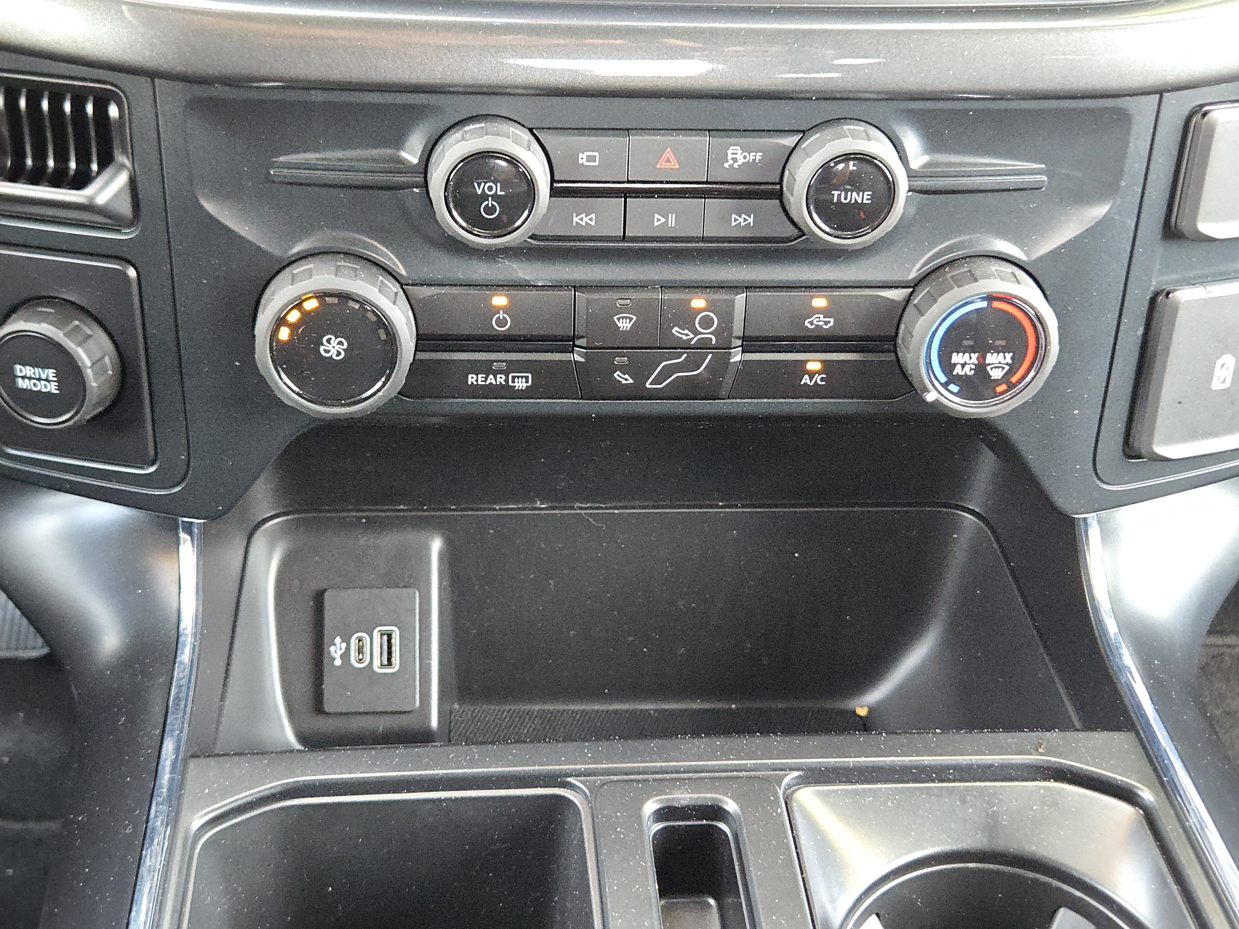 Certified 2025 Ford F150 STX w/ Equipment Group 200A RWD image 19