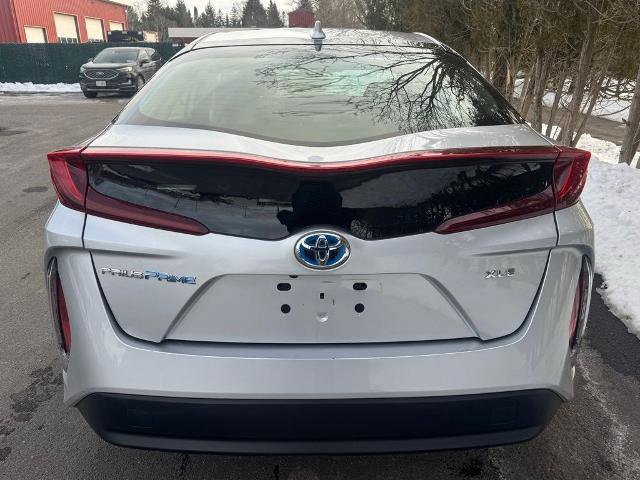 Used 2022 Toyota Prius Prime XLE image 3