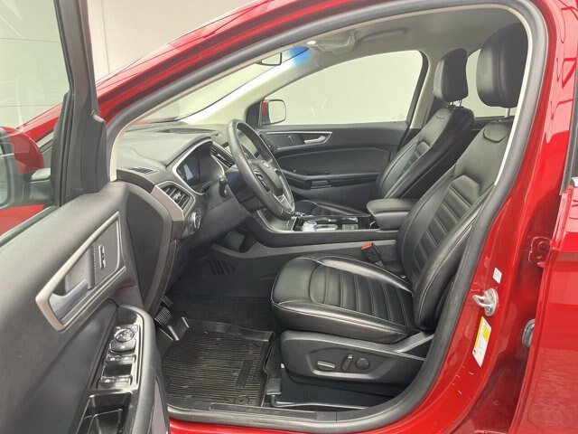 Certified 2020 Ford Edge SEL w/ Convenience Package FWD image 3