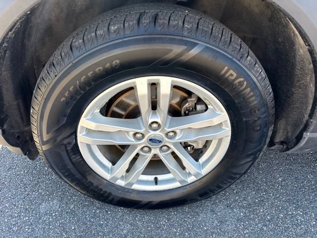 Certified 2023 Ford Explorer XLT w/ Equipment Group 202A AWD/4WD image 9