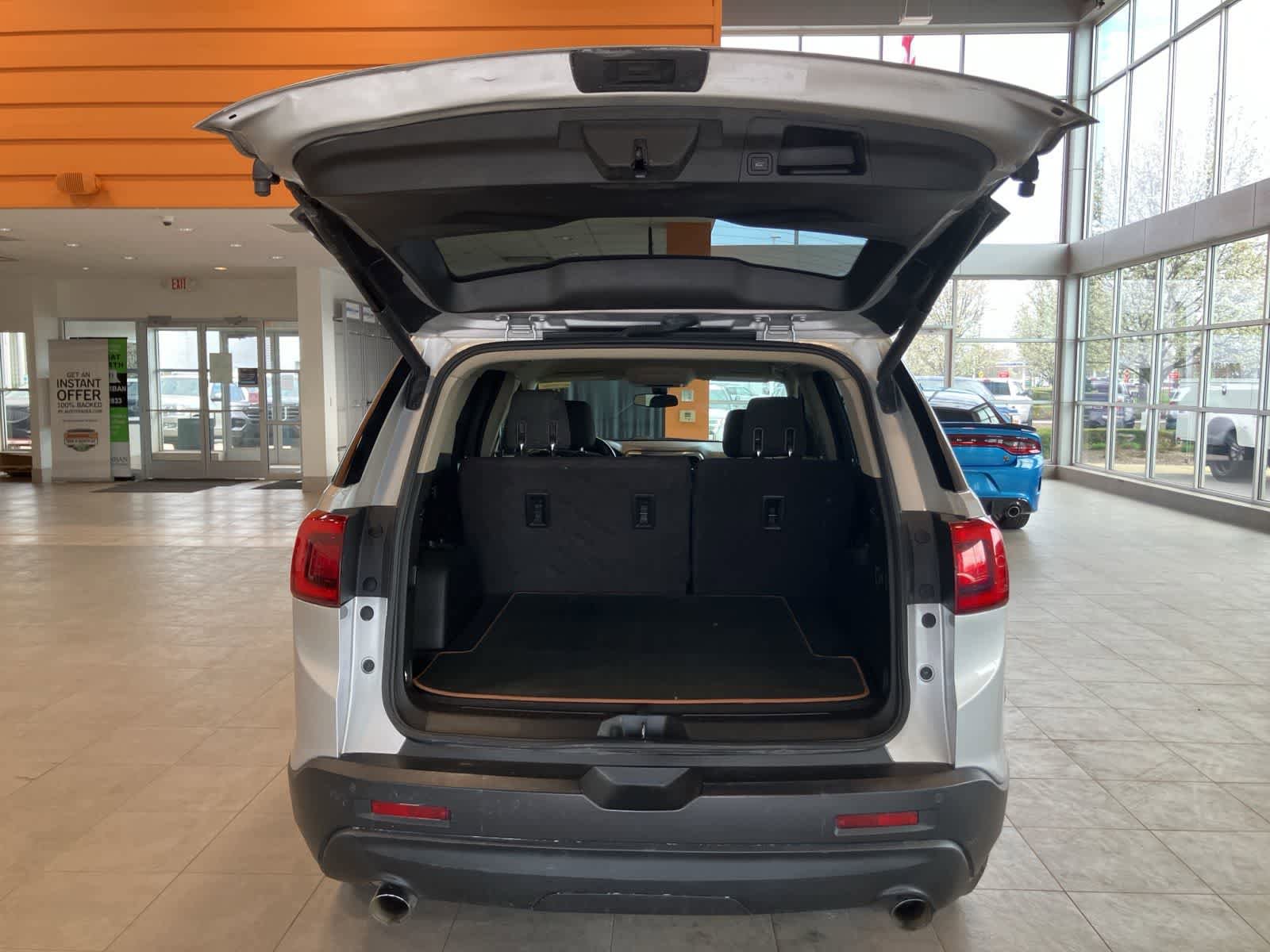 Used 2017 GMC Acadia SLE w/ Driver Alert Package I AWD/4WD image 28