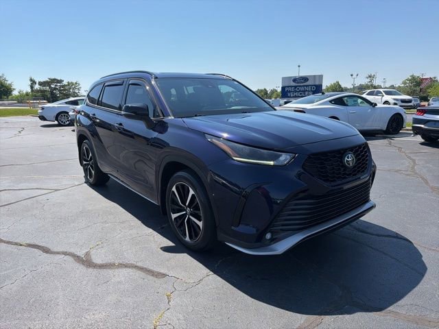 Used 2022 Toyota Highlander XSE